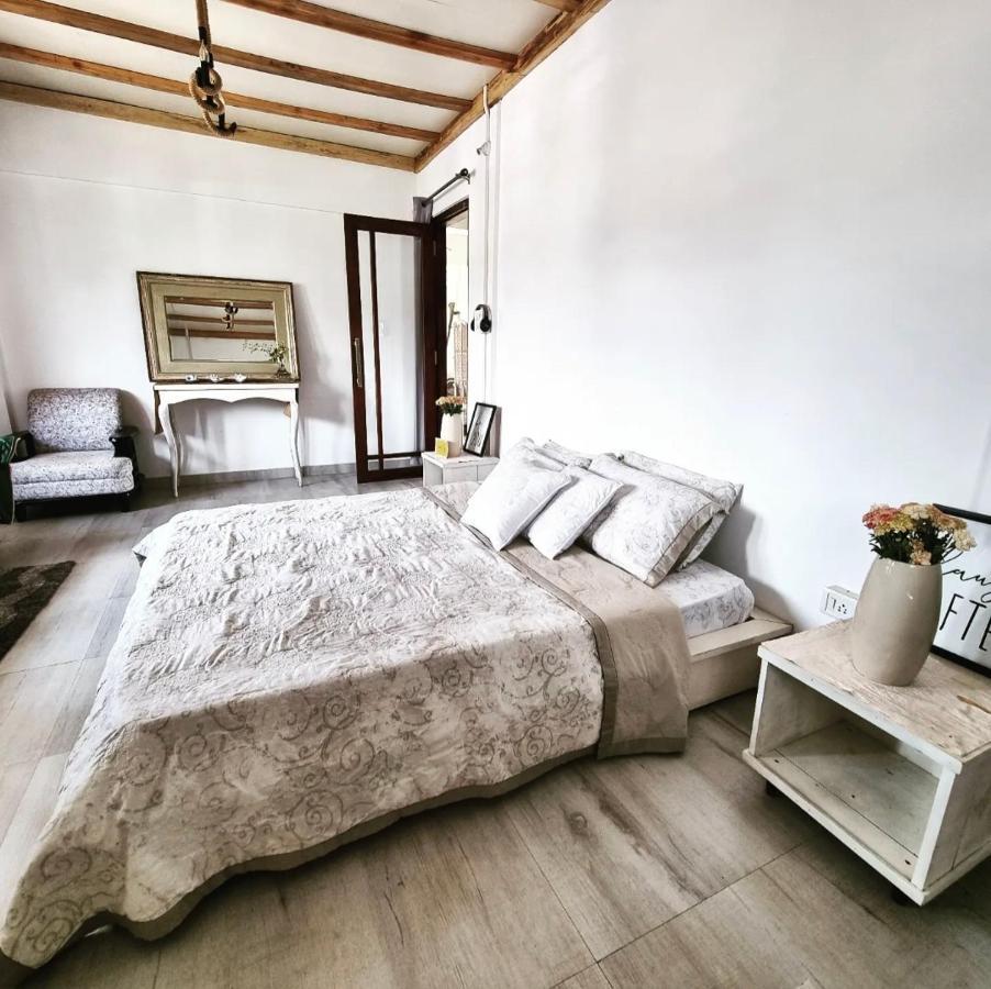 Medom'S Bnb Kohima Exteriör bild