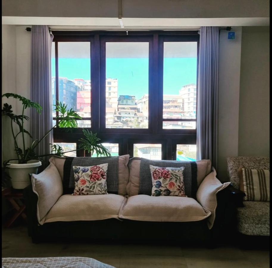 Medom'S Bnb Kohima Exteriör bild