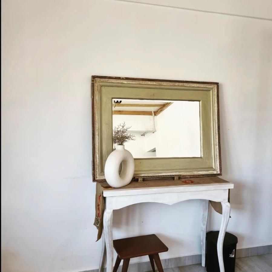 Medom'S Bnb Kohima Exteriör bild